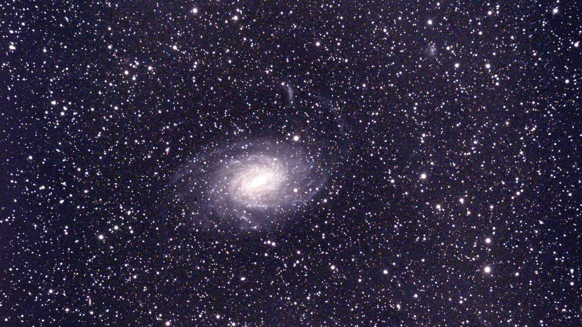 NGC 6744 im Pfau Spektrum der Wissenschaft